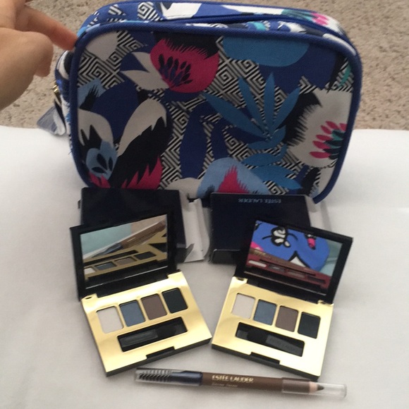 Estée Lauder makeup bag - Picture 2 of 2